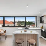 Center - With Terrace And Private Pool