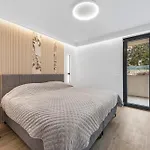 Center - With Terrace And Private Pool Apartment *