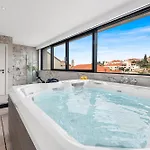 Lejlighed Center - With Terrace And Private Pool *