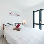 Center - With Terrace And Private Pool * 챠브타트