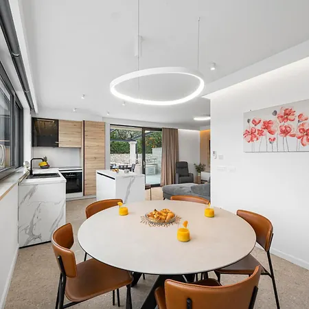 Center - With Terrace And Private Pool *