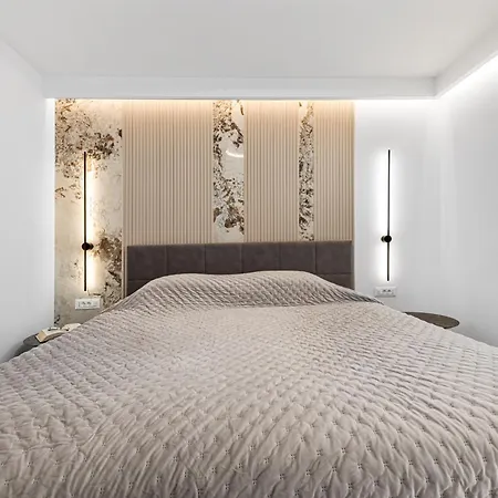 Apartment Center - With Terrace And Private Pool