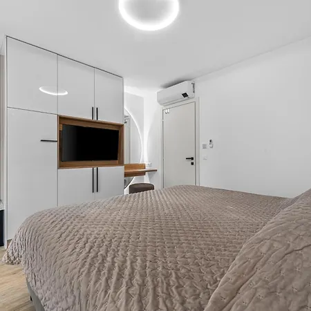 Center - With Terrace And Private Pool *
