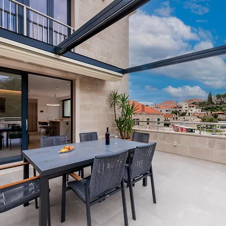 Center - With Terrace And Private Pool