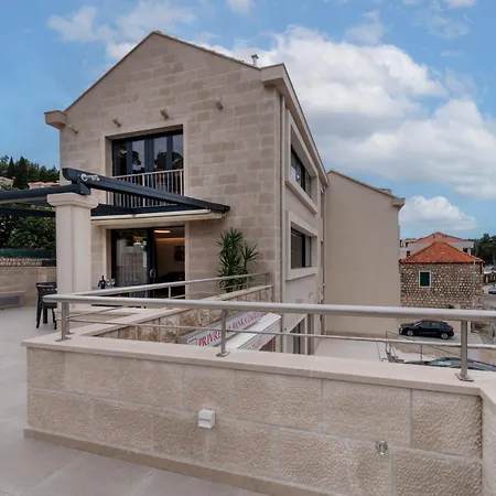 Center - With Terrace And Private Pool Apartman