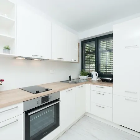 Apartment Center - With Terrace And Private Pool