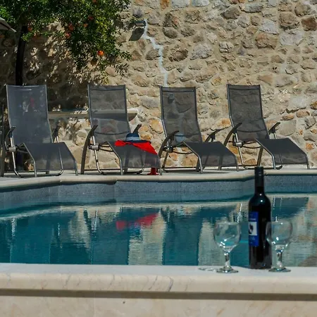 Apartman Center - With Terrace And Private Pool *