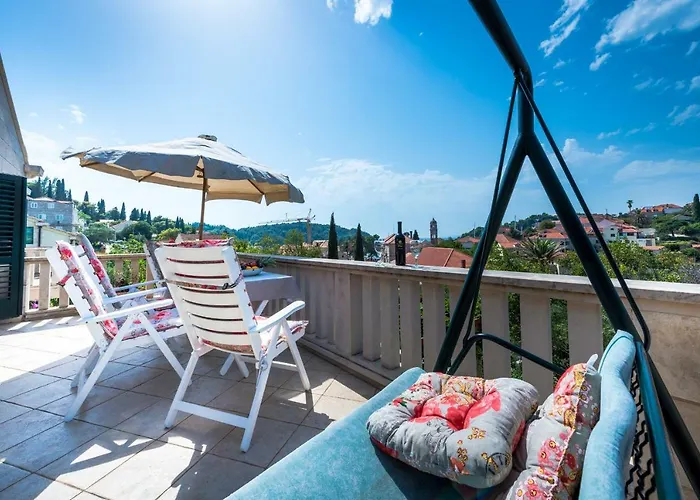 Center - With Terrace And Private Pool
