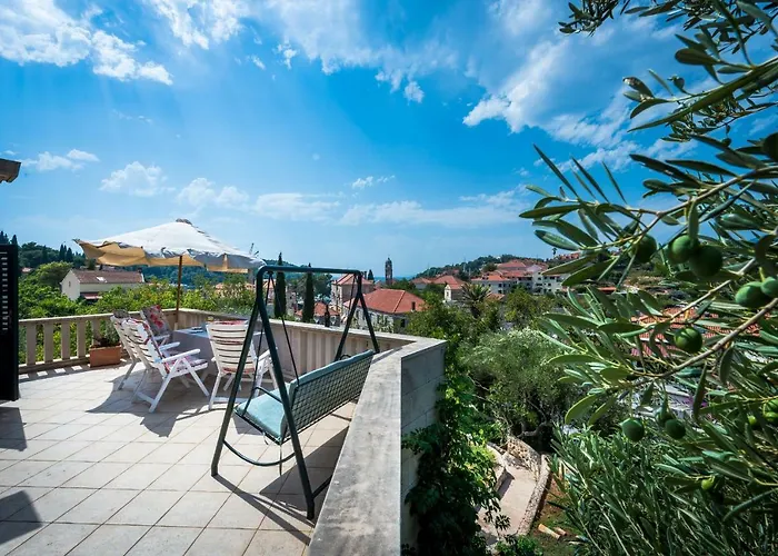 Center - With Terrace And Private Pool Apartment Cavtat