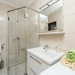 Apartamento Center - With Terrace And Private Pool Cavtat